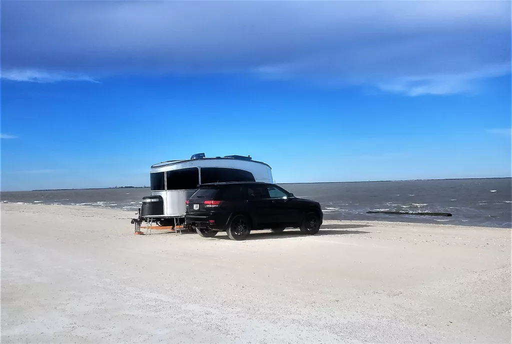 What Stores Allow Overnight Parking 2025 8 Rv on free beachfront camping