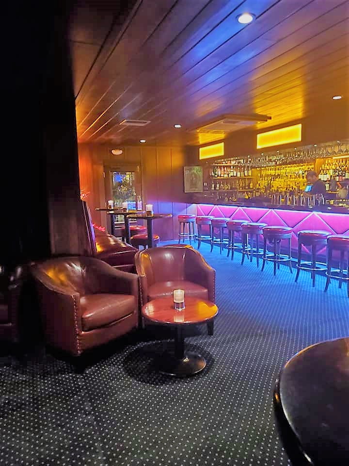 Exclusive speakeasy for date night.