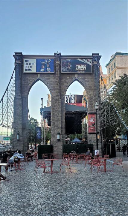 40+ Fascinating Things To Do In Vegas Besides Gamble 2024 7 Brooklyn bridge in las vegas.