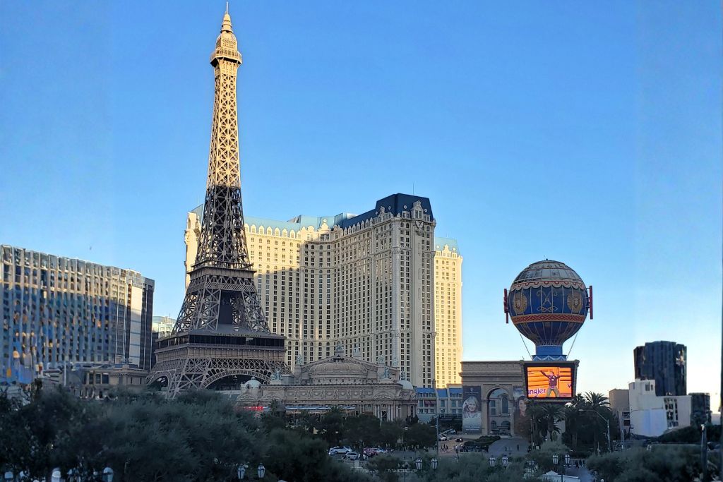 Paris las vegas eiffel tower replica on the strip during golden hour on a las vegas itinerary 5 days