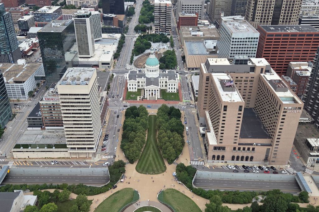 Missouri Road Trip Itinerary: Branson, The Ozarks &Amp; Beyond 11 View of downtown st. Louis from the top of the gateway arch.