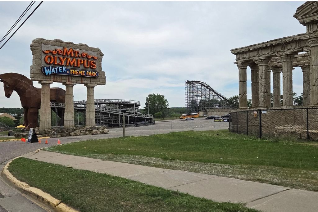 Wisconsin Dells For Adults: Beyond The Waterparks 10 Mt. Olympus in wisconsin dells goes big with a giant trojan horse, towering theme park sign, roller coaster and oversized faux greek ruins.